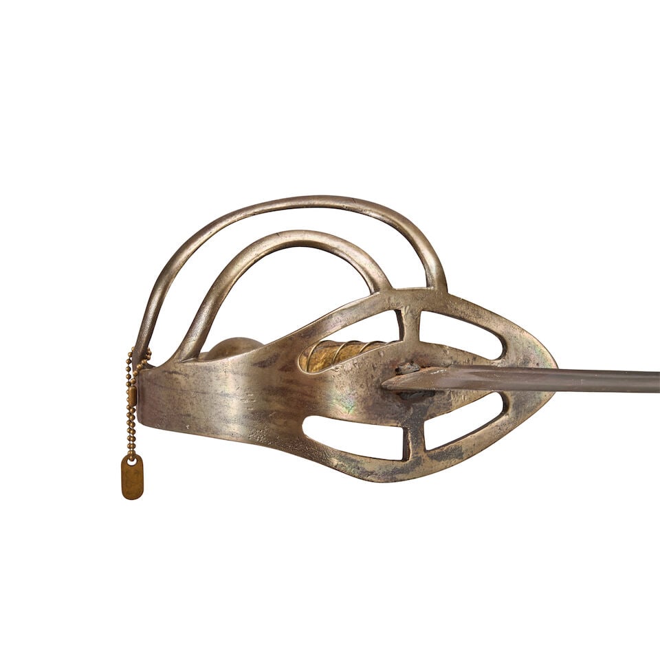 AN 18TH CENTURY BRITISH HEAVY CAVALRY SABER, - 2