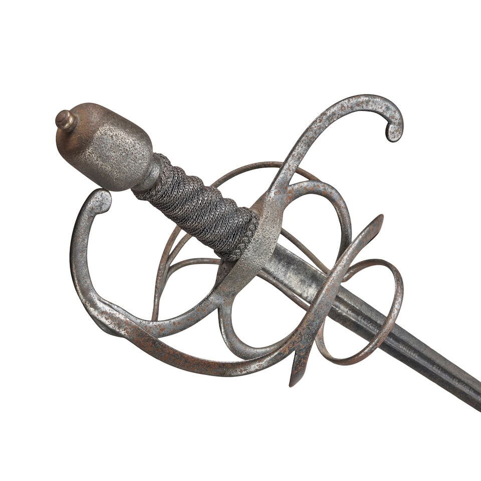 AN EARLY 17TH CENTURY SWEPT HILT RAPIER. - 4