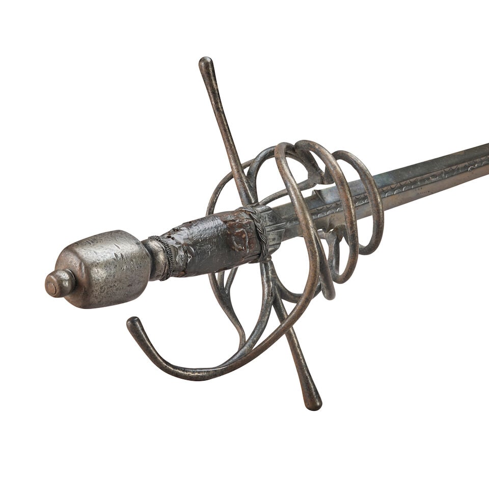 A 17TH CENTURY SWEPT HILT RAPER. - 3