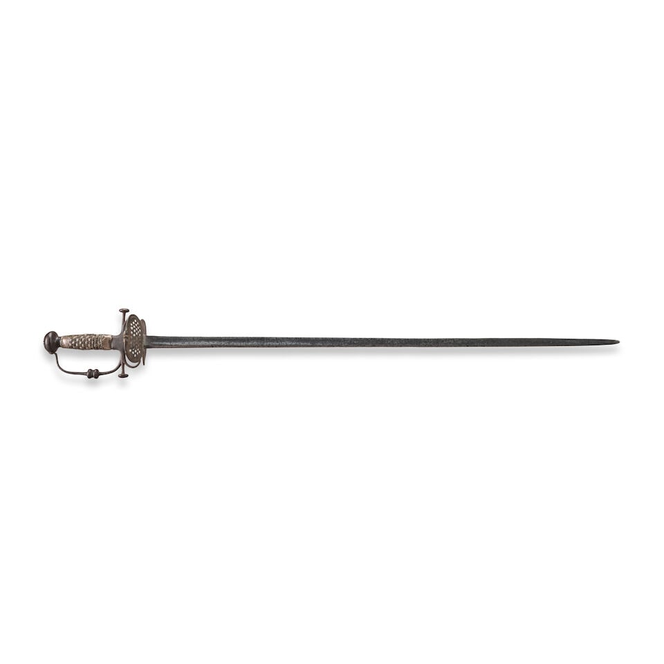 A LATE 17TH CENTURY TRANSITIONAL RAPIER SMALL SWORD. (1 of 3)