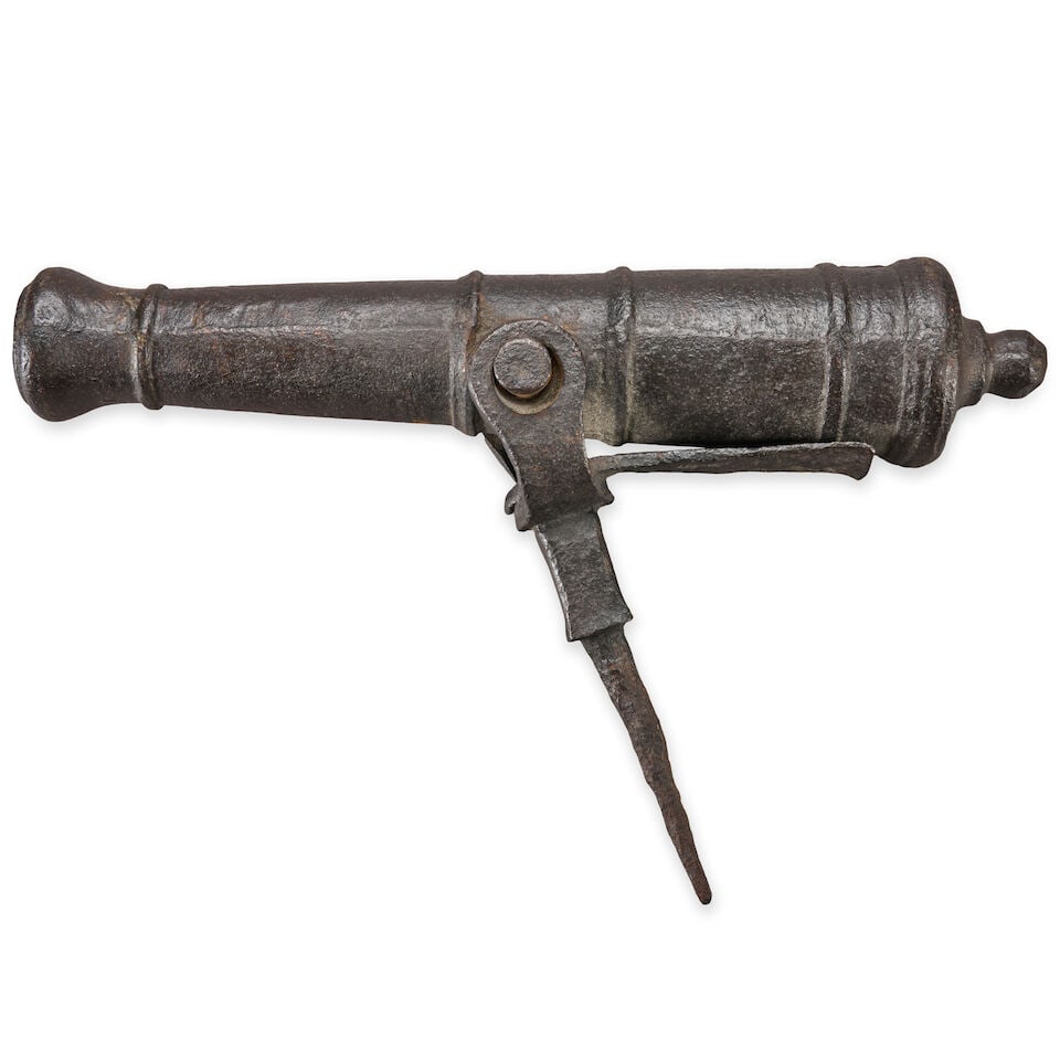 A LATE 18TH CENTURY CAST IRON SWIVEL GUN, - 2