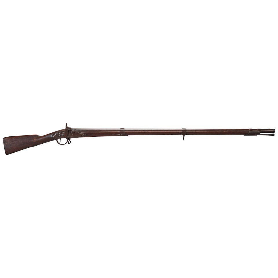 AN EARLY 19TH CENTURY AMERICAN MILITARY MUSKET. - 2