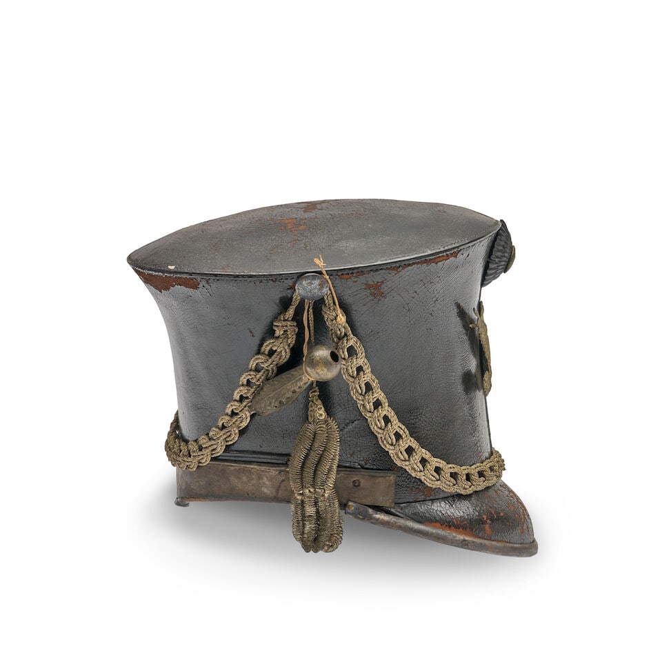 AN AMERICAN MILITARY BELL CROWNED CAP, - 2