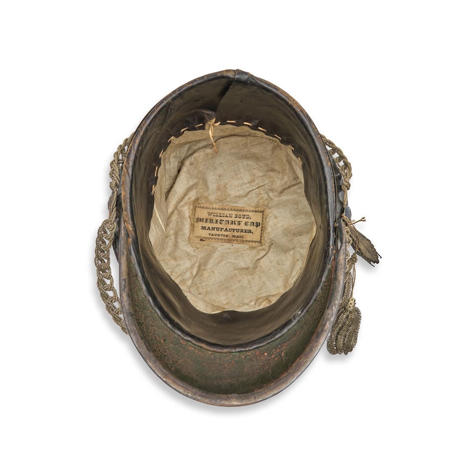 AN AMERICAN MILITARY BELL CROWNED CAP, - 3