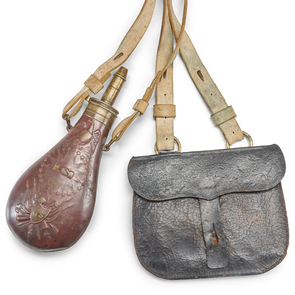 A U.S. RIFLEMAN'S EMBOSSED COPPER POWDER FLASK AND LEATHER POUCH RIG. - 2