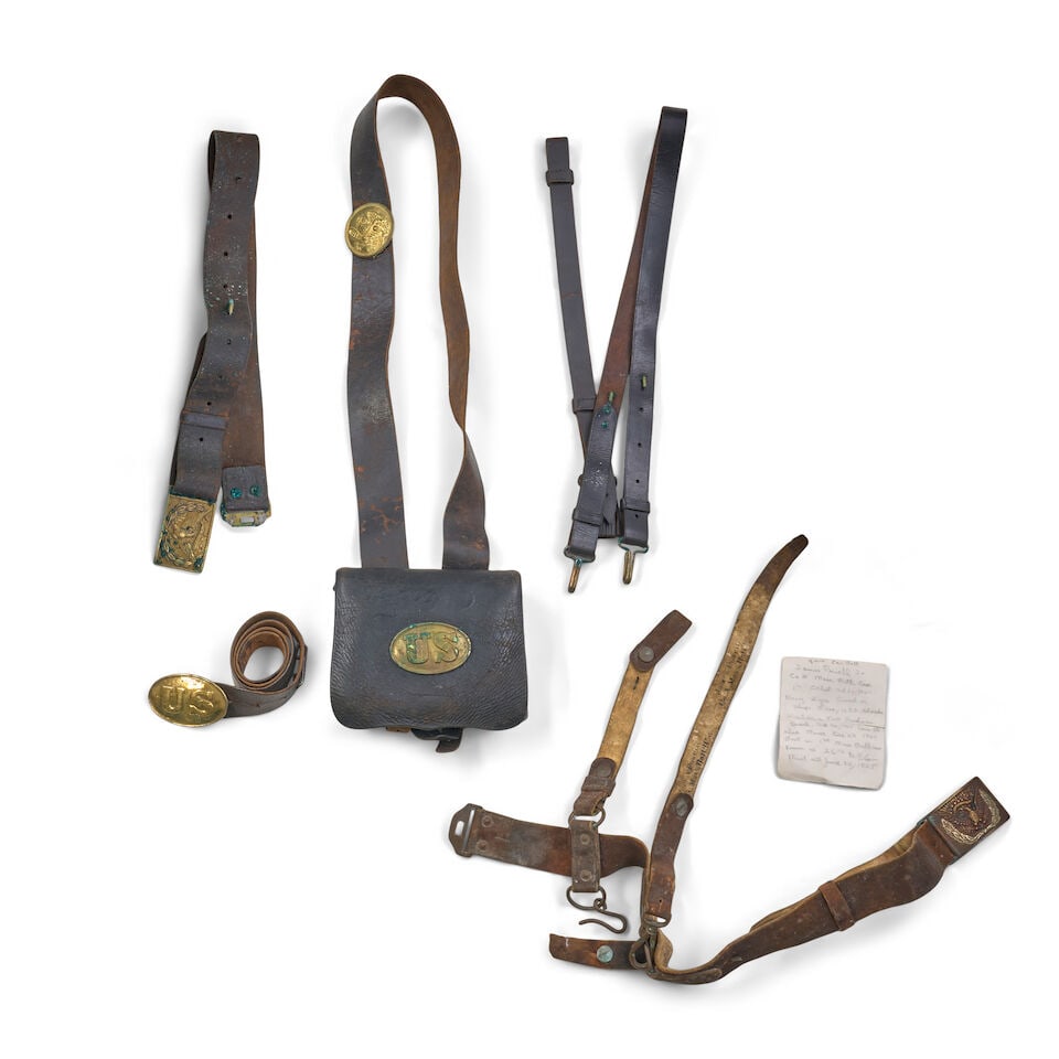 A GROUP OF CIVIL WAR LEATHER ACCOUTREMENTS. (1 of 3)