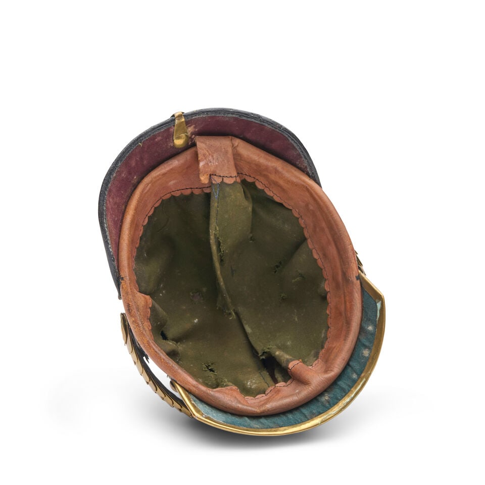 AN IMPERIAL GERMAN DRAGOON OFFICER'S PICKELHAUBE HELMET. - 3