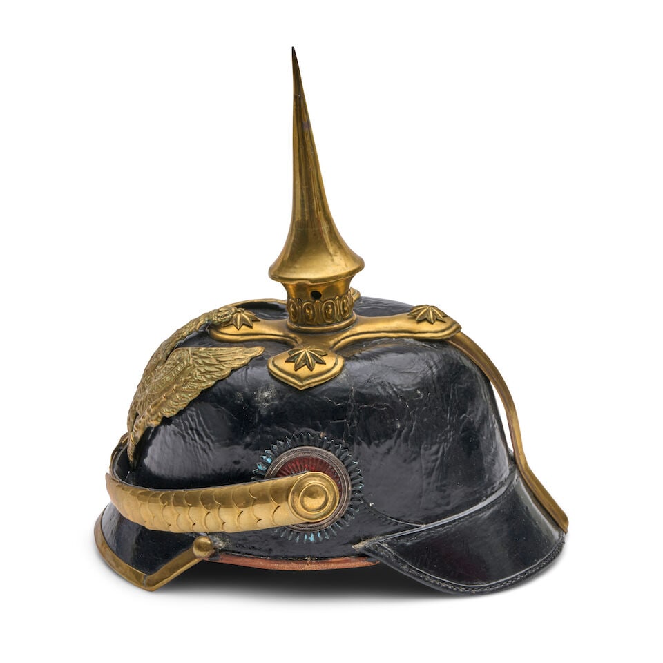 AN IMPERIAL GERMAN DRAGOON OFFICER'S PICKELHAUBE HELMET. - 6