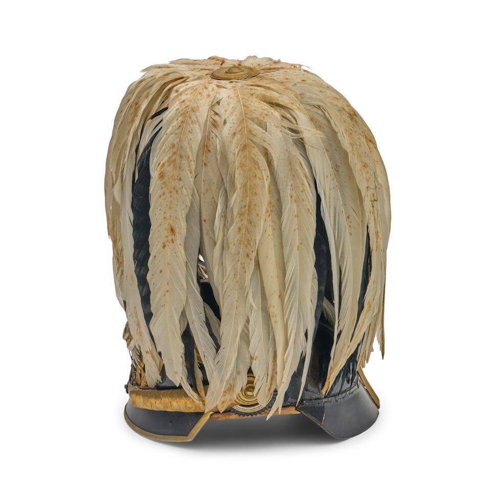 AN IMPERIAL GERMAN GUARDE OFFICER'S PICKELHAUBE HELMET WITH PARADE PLUME. - 4