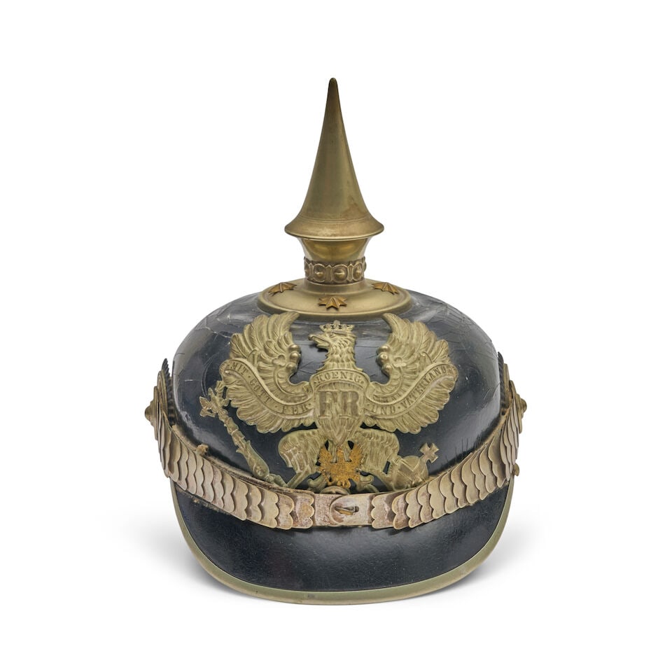 AN IMPERIAL GERMAN OFFICER'S PICKELHAUBE HELMET. (1 of 6)