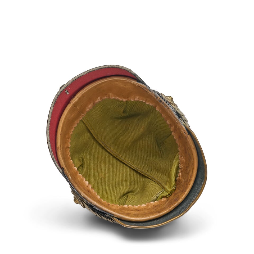 AN IMPERIAL GERMAN DRAGOON GUARD OFFICERS PICKELHAUBE HELMET. - 3