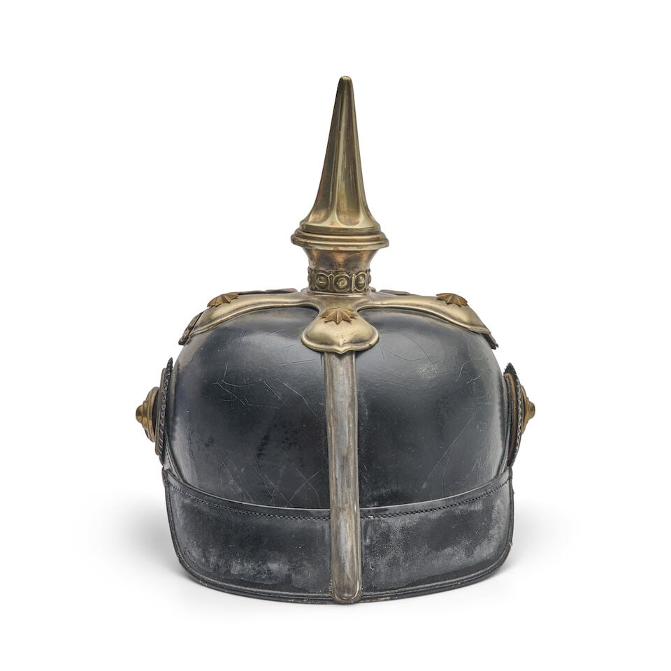 AN IMPERIAL GERMAN DRAGOON GUARD OFFICERS PICKELHAUBE HELMET. - 5