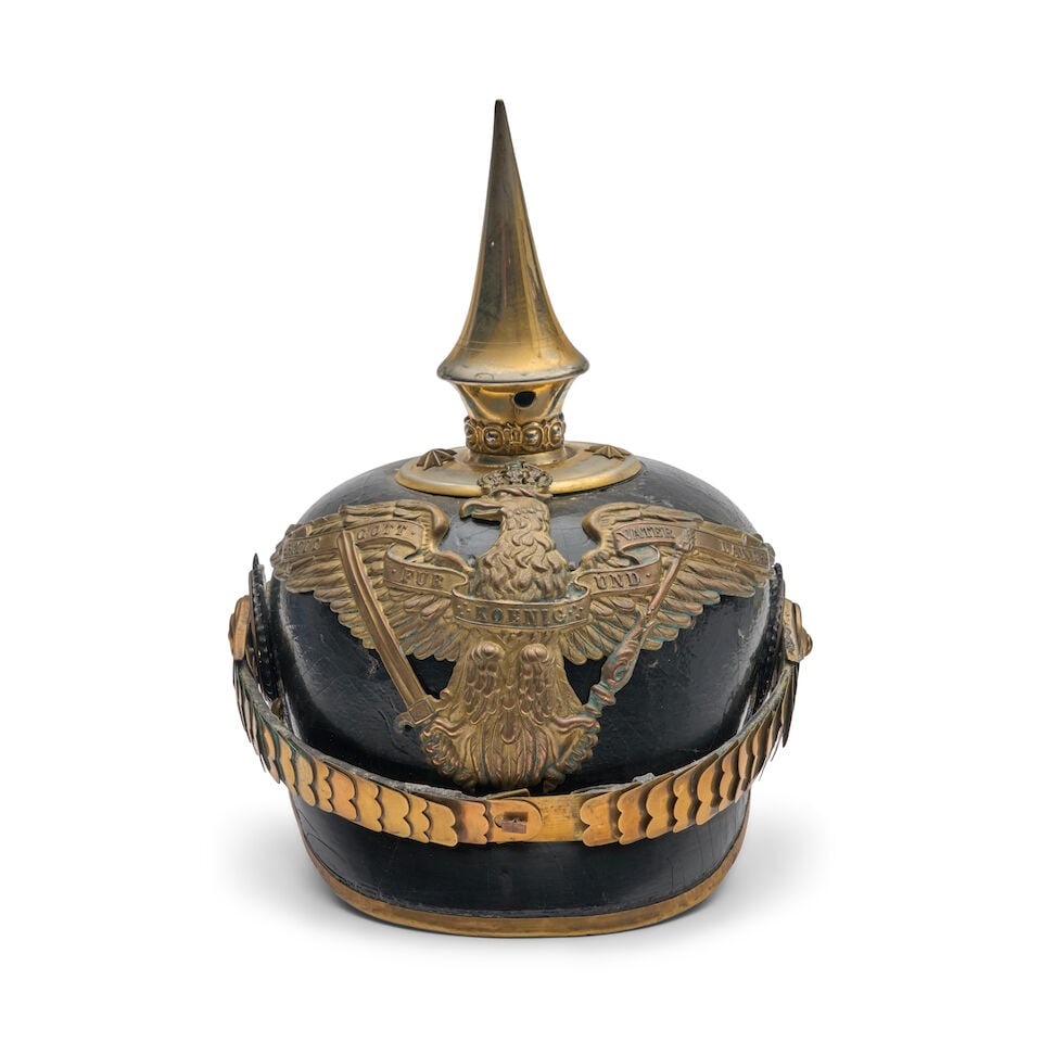AN IMPERIAL GERMAN OFFICER'S PICKELHAUBE HELMET. (1 of 5)