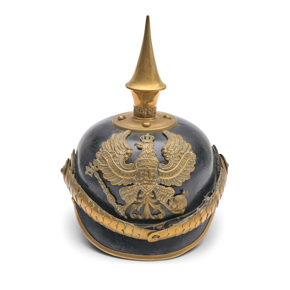 AN IMPERIAL GERMAN OFFICER'S PICKELHAUBE HELMET. (1 of 6)