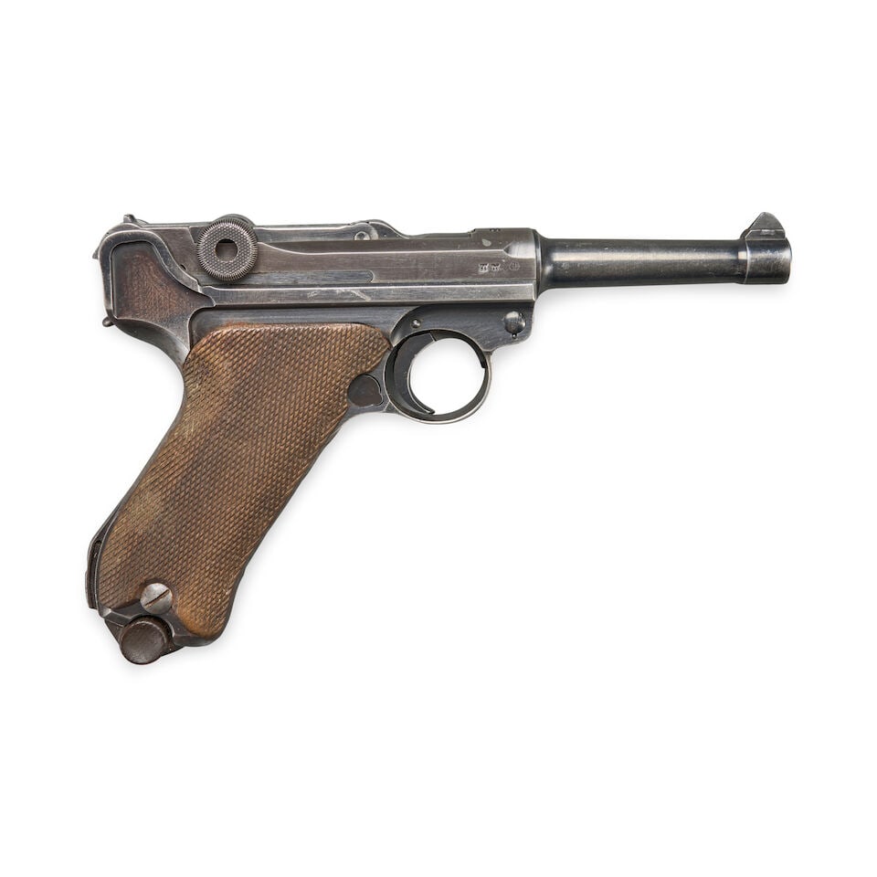 A WORLD WAR II MAUSER S/42 P.08 LUGER PISTOL AND HOLSTER, Curio or Relic firearm