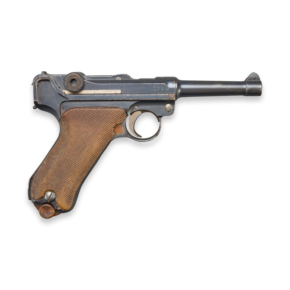 A WORLD WAR I DWM P.08 LUGER PISTOL AND HOLSTER, Curio or Relic firearm