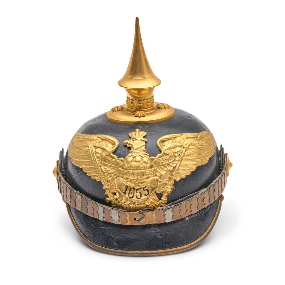 AN IMPERIAL GERMAN OFFICER'S PIKELHAUBE HELMET. (1 of 6)