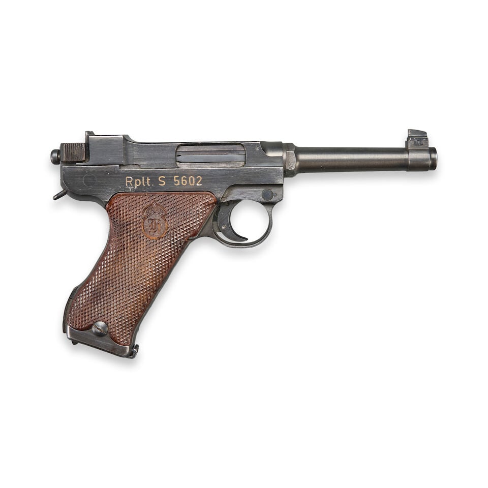 A WORLD WAR II-ERA SWEDISH HUSQVARNA MODEL 1940 PISTOL. Curio or Relic firearm