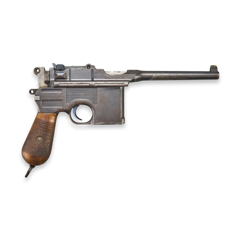 A MAUSER C96 BROOMHANDLE PISTOL, Curio or Relic firearm (1 of 4)