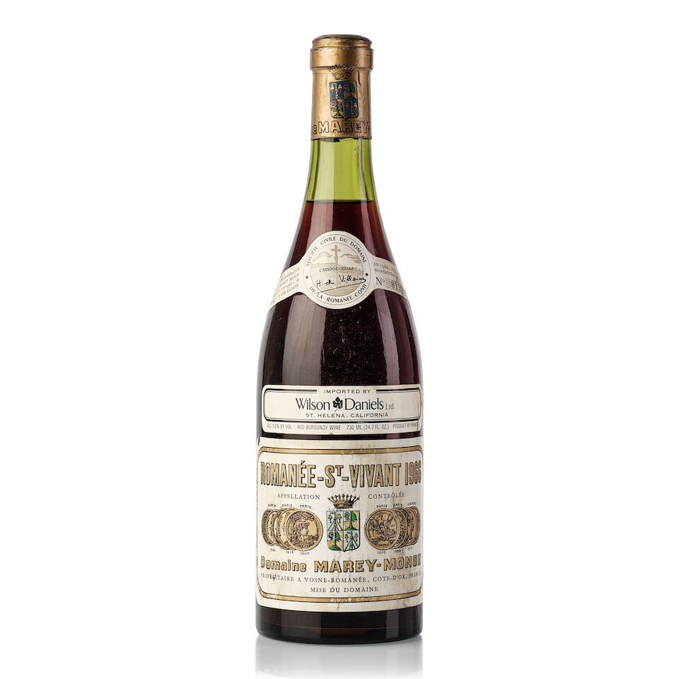 Domaine de la Romanée-Conti Romanée St. Vivant, 1966 (1x 750ml): Domaine de la Romanée-Conti Romanée St. Vivant, 1966 (1x 750ml) Region: Burgundy Fill Level: 2.5cm Capsule: scuffed, wrinkled Cork: protruded, signs of old seepage Label: slightly nicked, sc