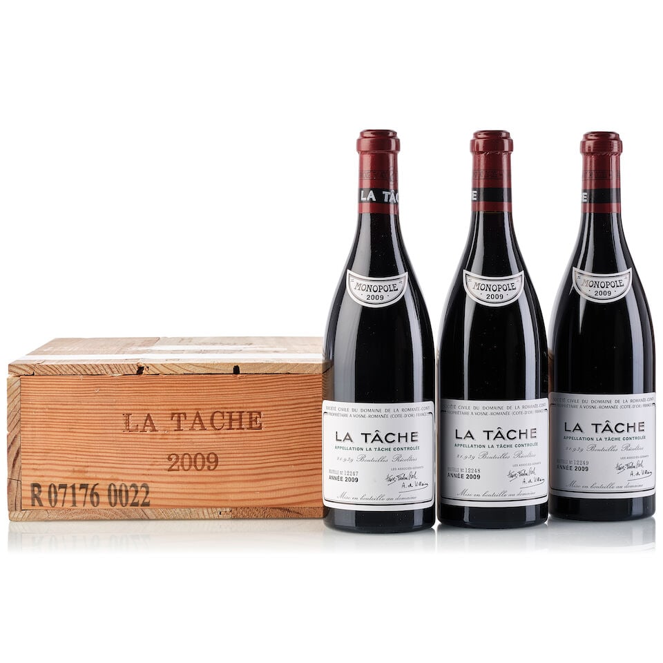 Domaine de la Romanée-Conti La Tâche, 2009 (3x 750ml): Domaine de la Romanée-Conti La Tâche, 2009 (3x 750ml) Region: Burgundy Packaging: damaged owc3 Miscellaneous: consecutive bottle numbers For further information on this lot please visit