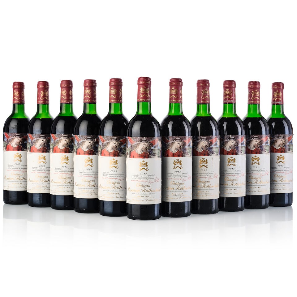 Château Mouton Rothschild, 1985 (11x 750ml): Château Mouton Rothschild, 1985 (11x 750ml) Region: Bordeaux Fill Level: 4x top shoulder, 7x upper shoulder Capsule: 2x slightly scuffed, 6x slightly oxidised, 5x oxidised, 11x stained Cork: 3x s