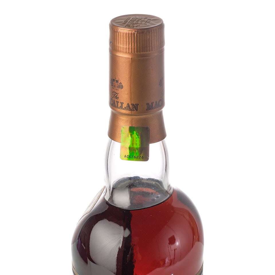 The Macallan 18 Year Old, 1992 (1x 700ml) - 3
