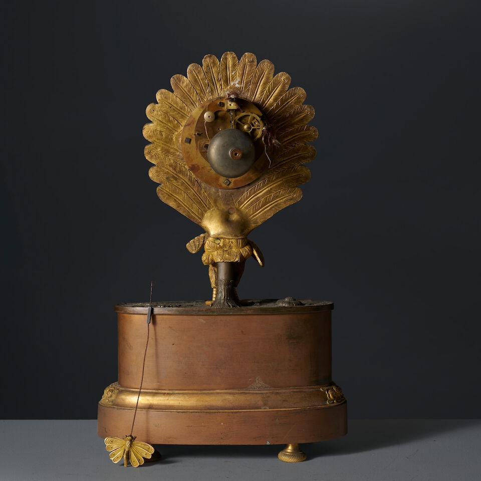 Pendule au Paon en bronze doré et patiné d'époque Restauration A patinated and gi... - 2