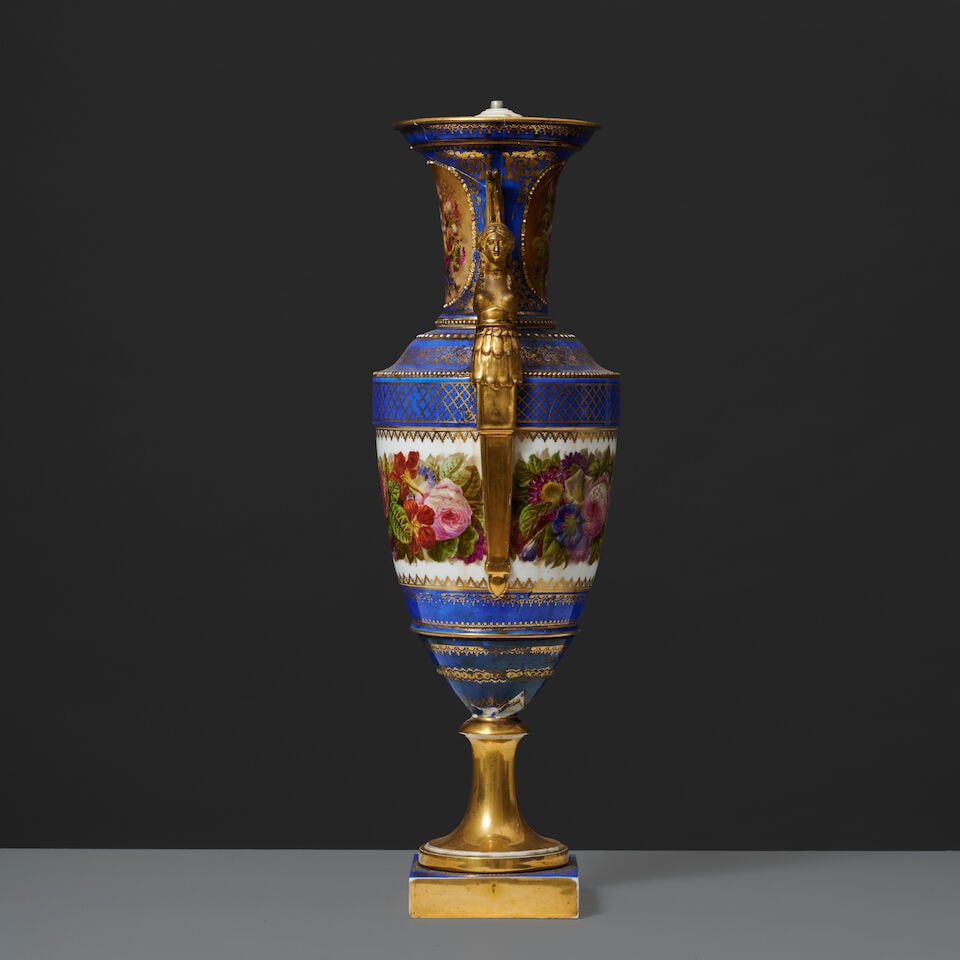 Important vase en porcelaine de Paris à guirlandes de fleurs, vers 1844 A large Paris porce... - 4