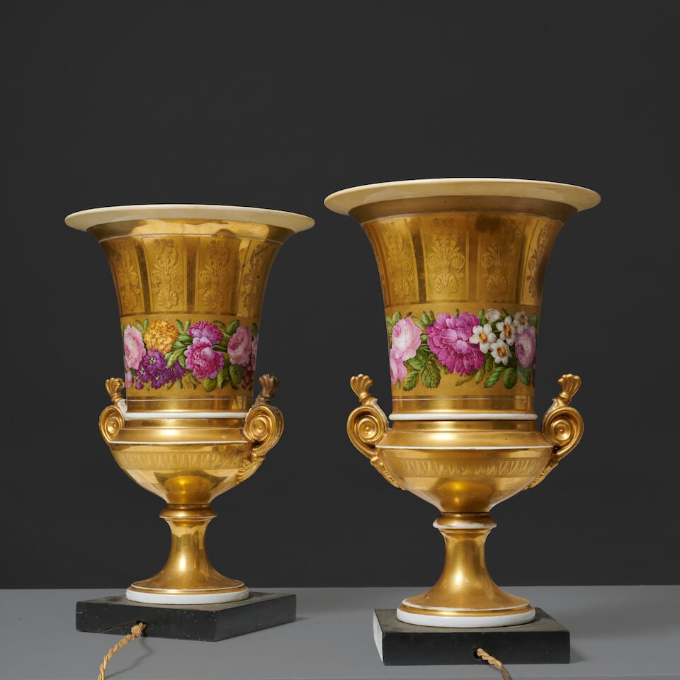 Paire de vases à fond or en porcelaine, d'époque Restauration A pair of gilt-ground po... - 4