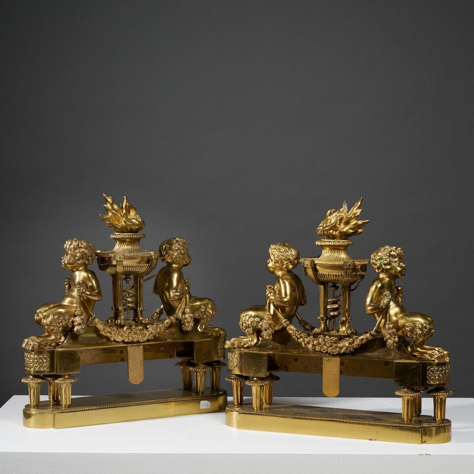 Paire de chenets en bronze doré figurant deux enfants encadrant une athénienne enflamm... - 2