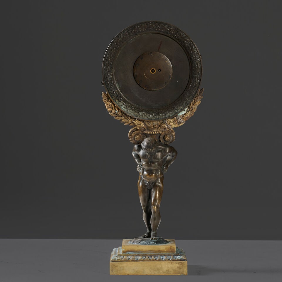 Petite pendule en bronze à patine brune et dorée figurant Hercule d'époque Restau... (1 of 3)
