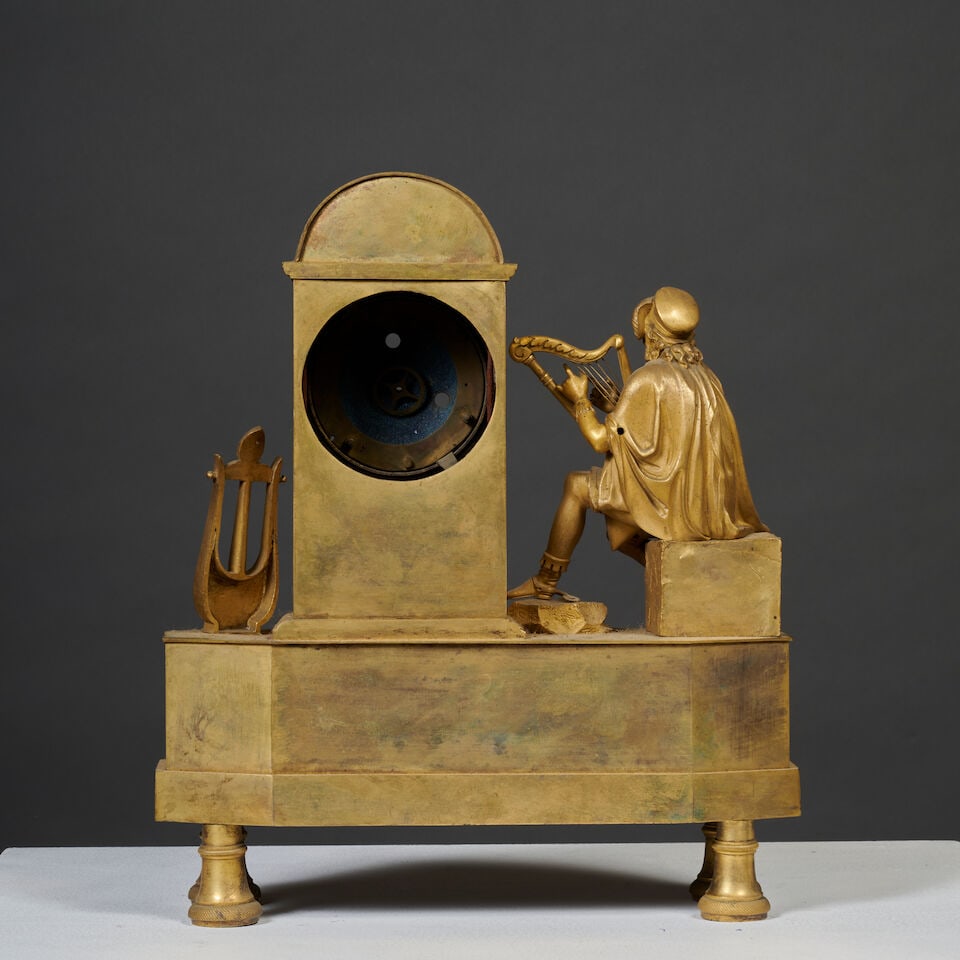 Pendule en bronze doré et ciselé d'époque Restauration A gilt-bronze clock, first... - 2