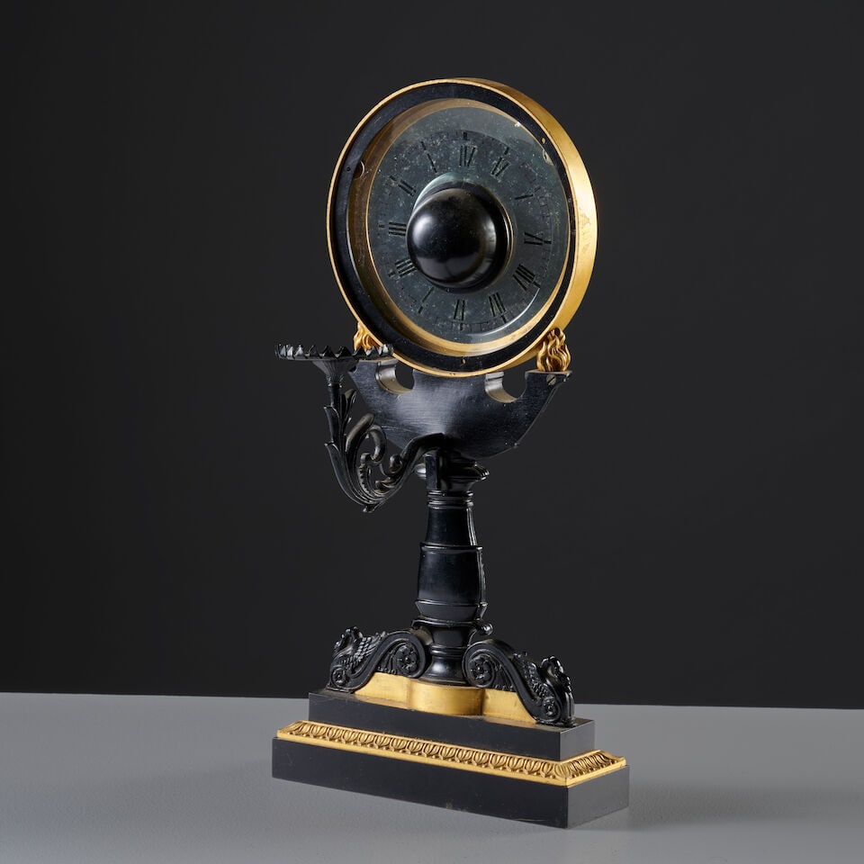 Pendule veilleuse en bronze à patine brune et doré d'époque Louis Philippe A Loui... - 2