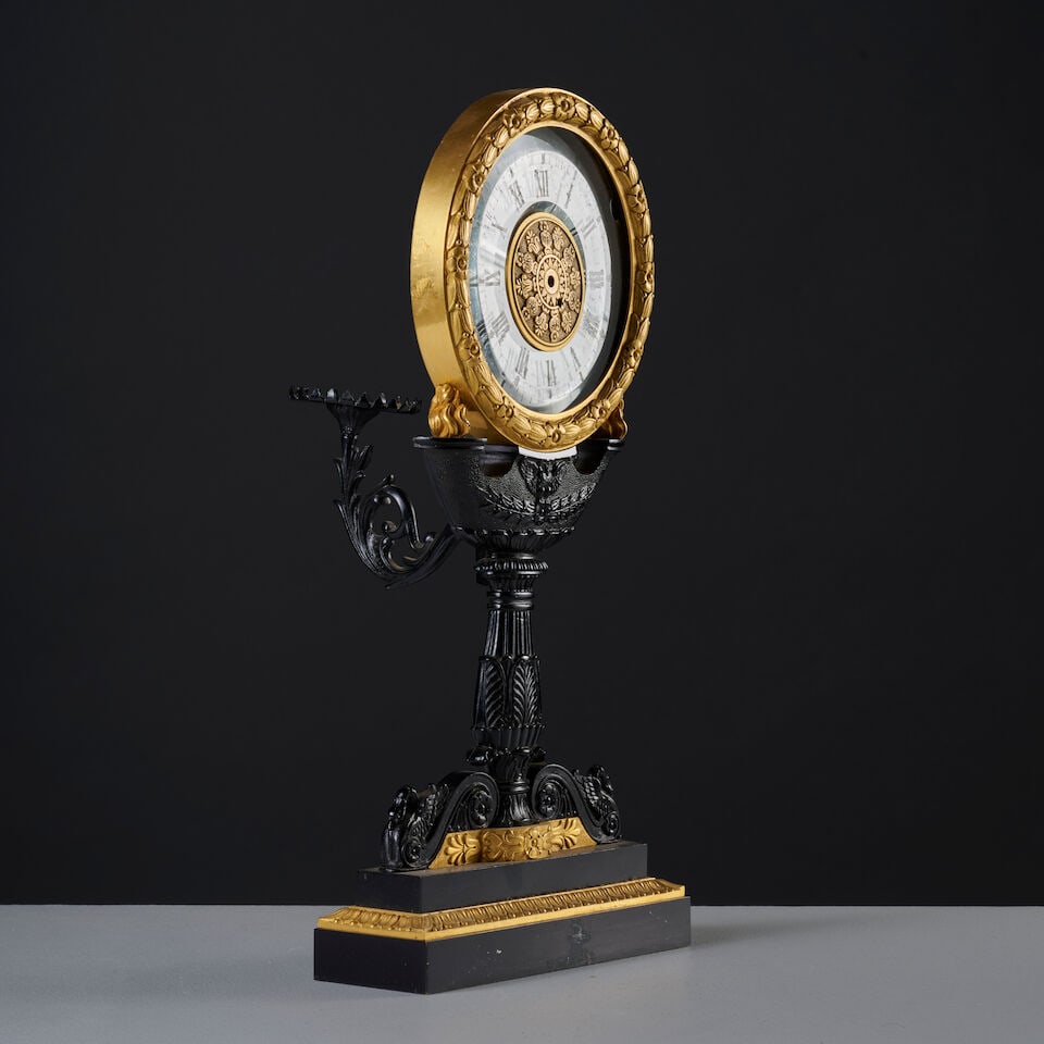 Pendule veilleuse en bronze à patine brune et doré d'époque Louis Philippe A Loui... - 3