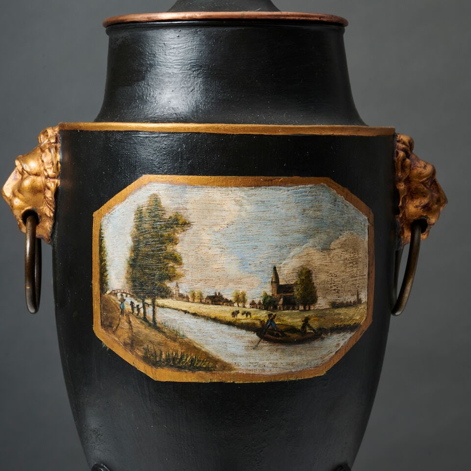 Fontaine à eau chaude en tôle peinte, Angleterre XIXe siècle A 19th century hot w... - 2