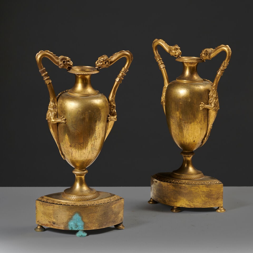 Paire de vases de forme ovoïde en bronze doré et ciselé du XIXe siècle A pai... - 3