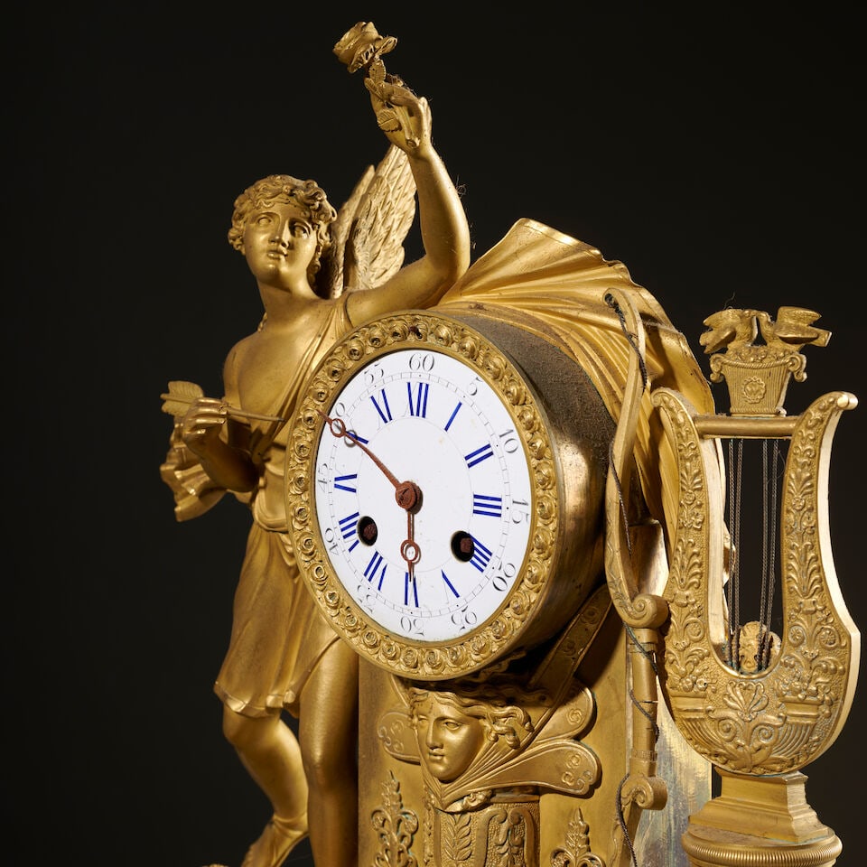 Pendule en bronze doré et ciselé figurant l'Amour d'époque Restauration A gilt-br... - 2