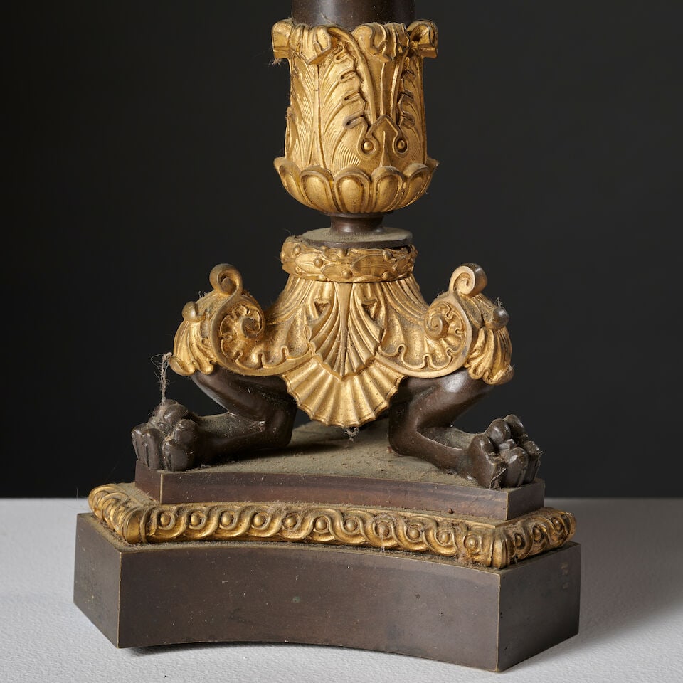 Paire de candélabres en forme de lampe à huile à quatre lumières en bronze d... - 2