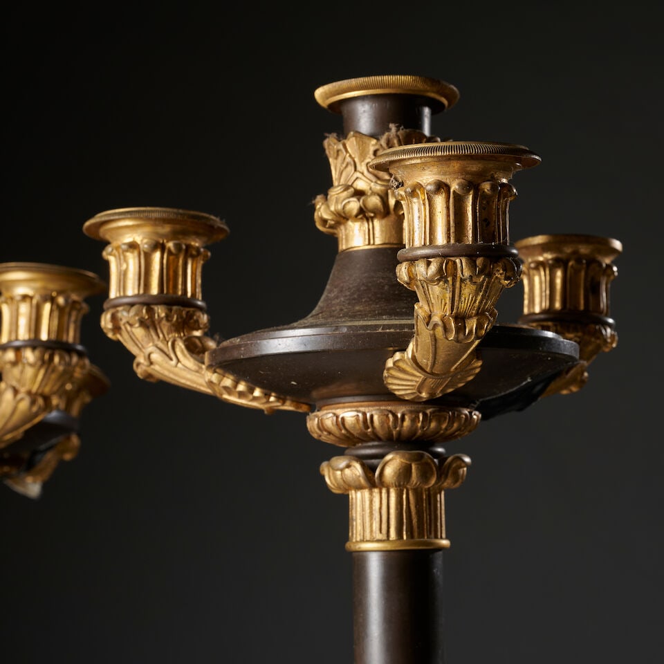 Paire de candélabres en forme de lampe à huile à quatre lumières en bronze d... - 3