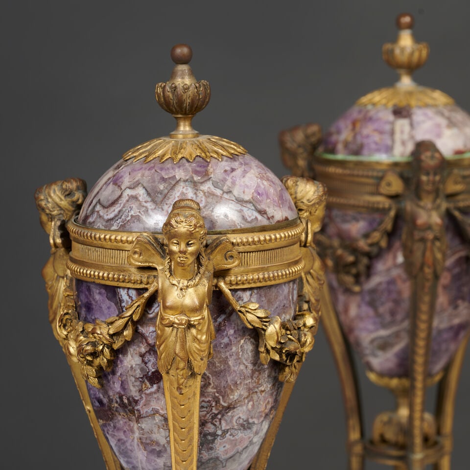 Paire de cassolettes couvertes en améthyste et monture en bronze doré et ciselé d... - 3