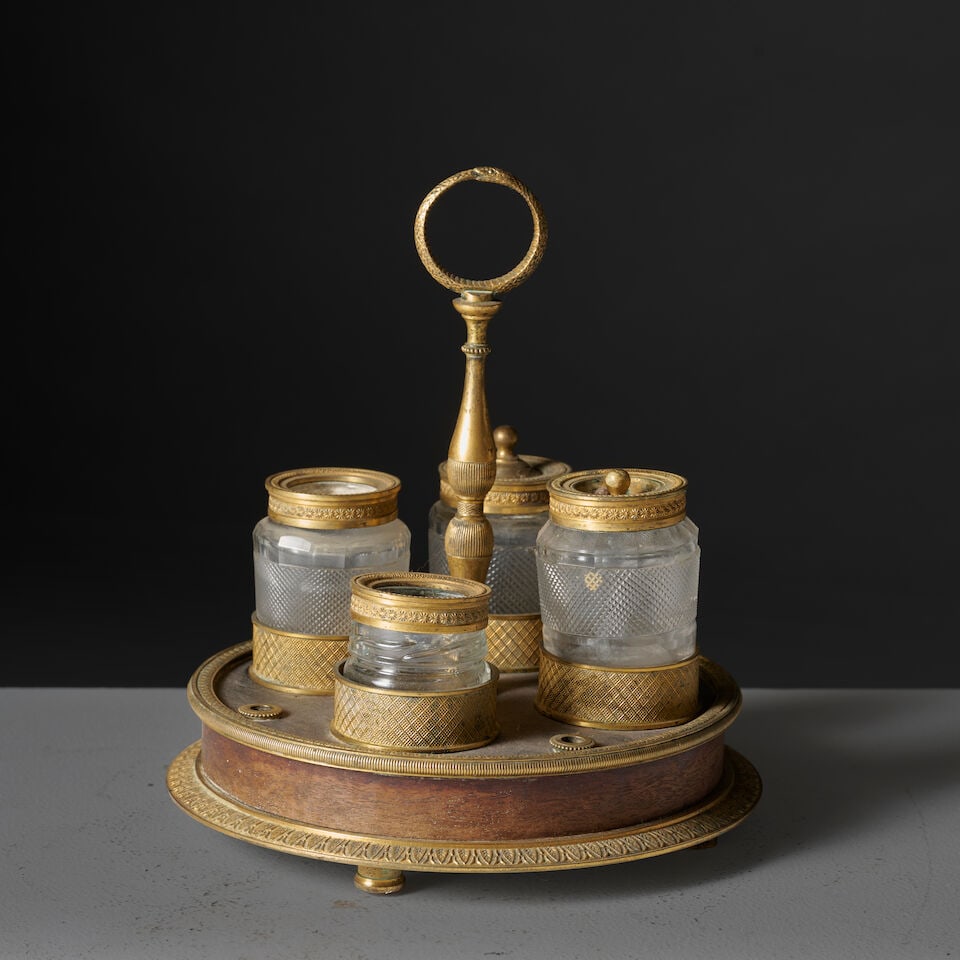 Encrier circulaire à trois godets en cristal taillé, bronze et loupe d'époque Res... - 2