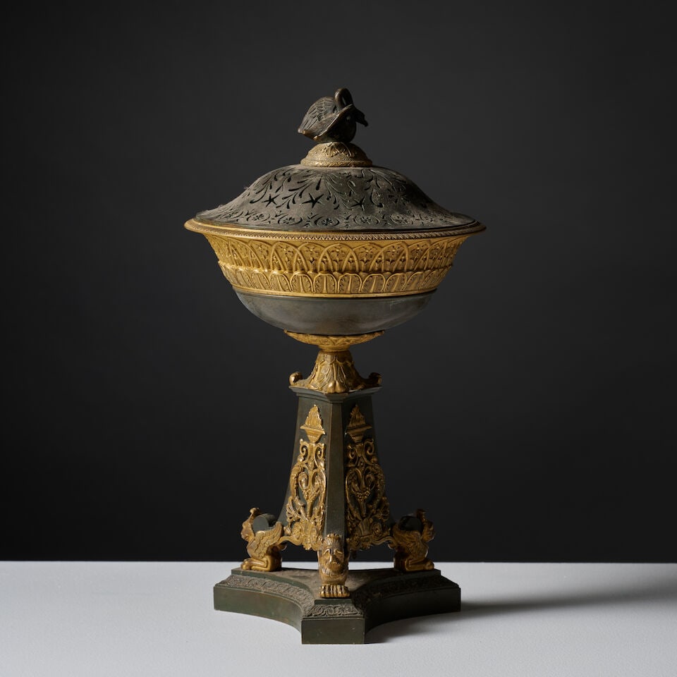 Coupe couverte en bronze doré et patiné d'époque Empire An Empire covered bowl in... - 4