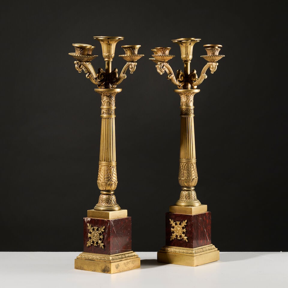 Paire de candélabres à quatre lumières en bronze doré et ciselé du XIXe... - 3