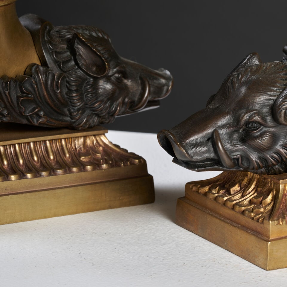 Paire de rythons en bronze doré et à patine brune d'époque Restauration A pair of... - 2