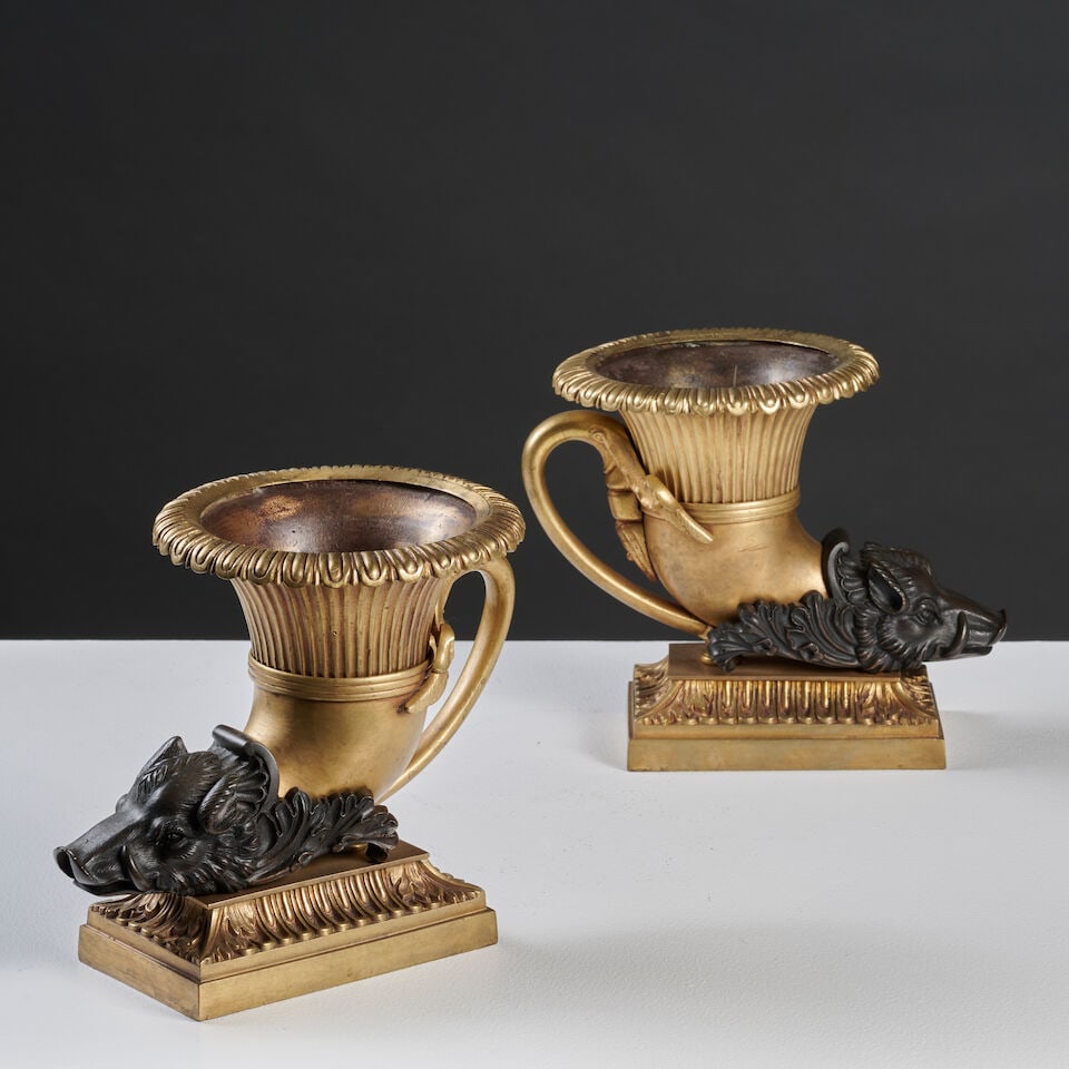 Paire de rythons en bronze doré et à patine brune d'époque Restauration A pair of... - 5