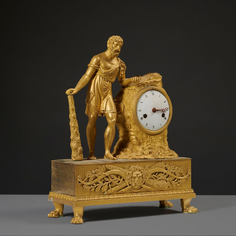 Pendule en bronze doré et ciselé figurant Heraclès d'époque Restauration A g... - 3