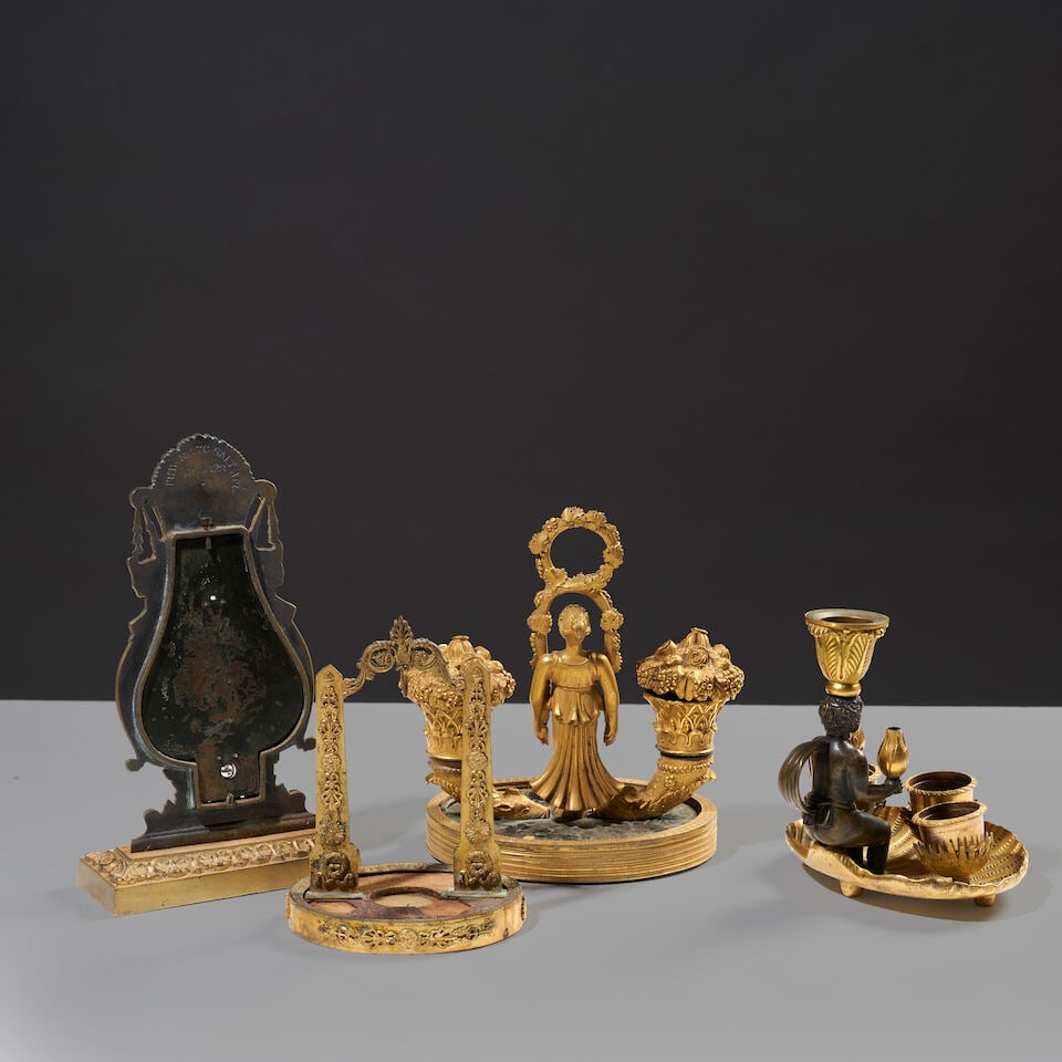 Ensemble d'objets en bronze, marbre et nacre d'époque Charles X (deux encriers, cassolette,... - 6