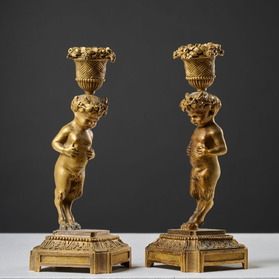 Paire de petits flambeaux en forme de satyre du XIXe siècle A pair of small candlesticks in... - 2