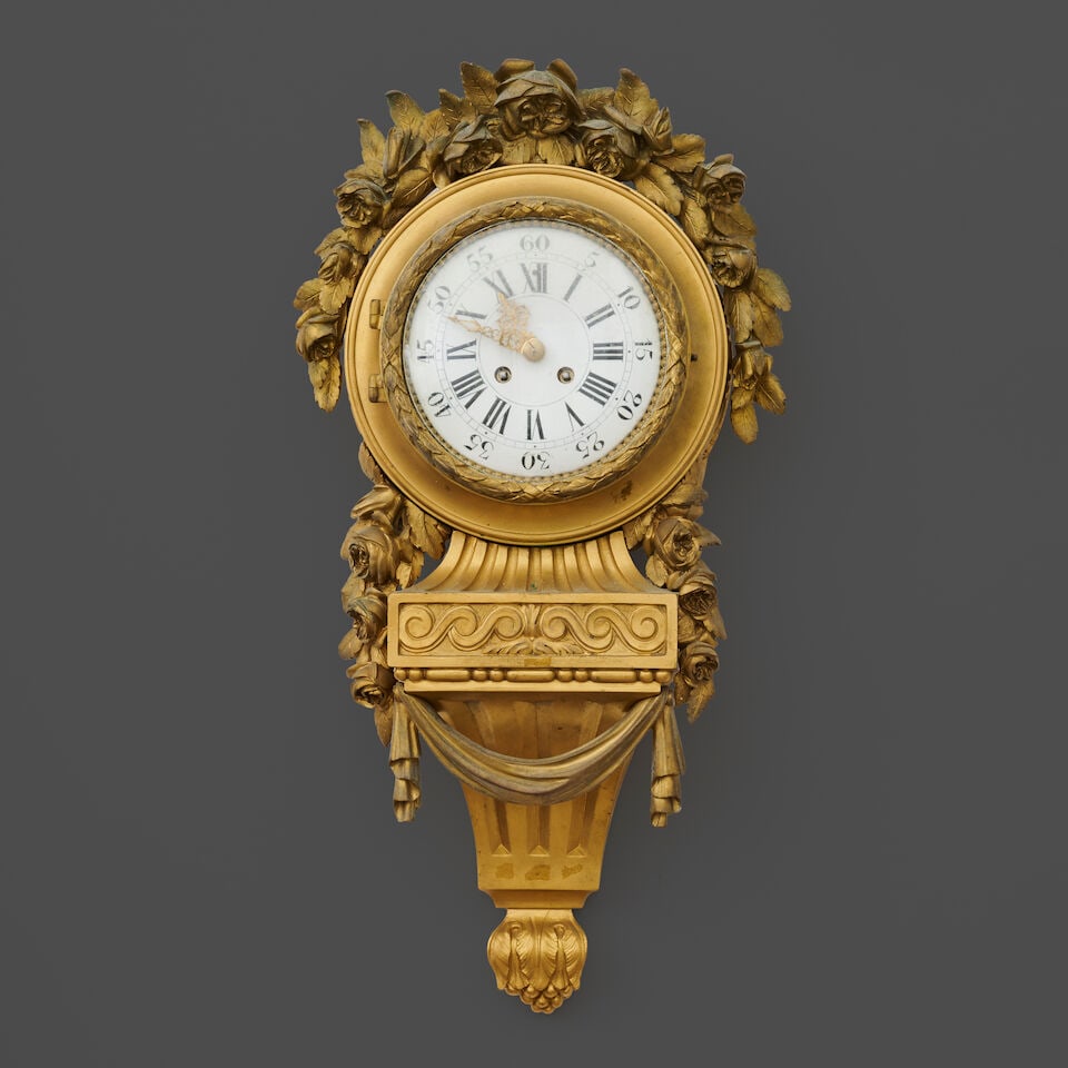 Cartel d'applique en bronze doré et ciselé de style Louis XVI, XIXe siècle A Loui... (1 of 2)